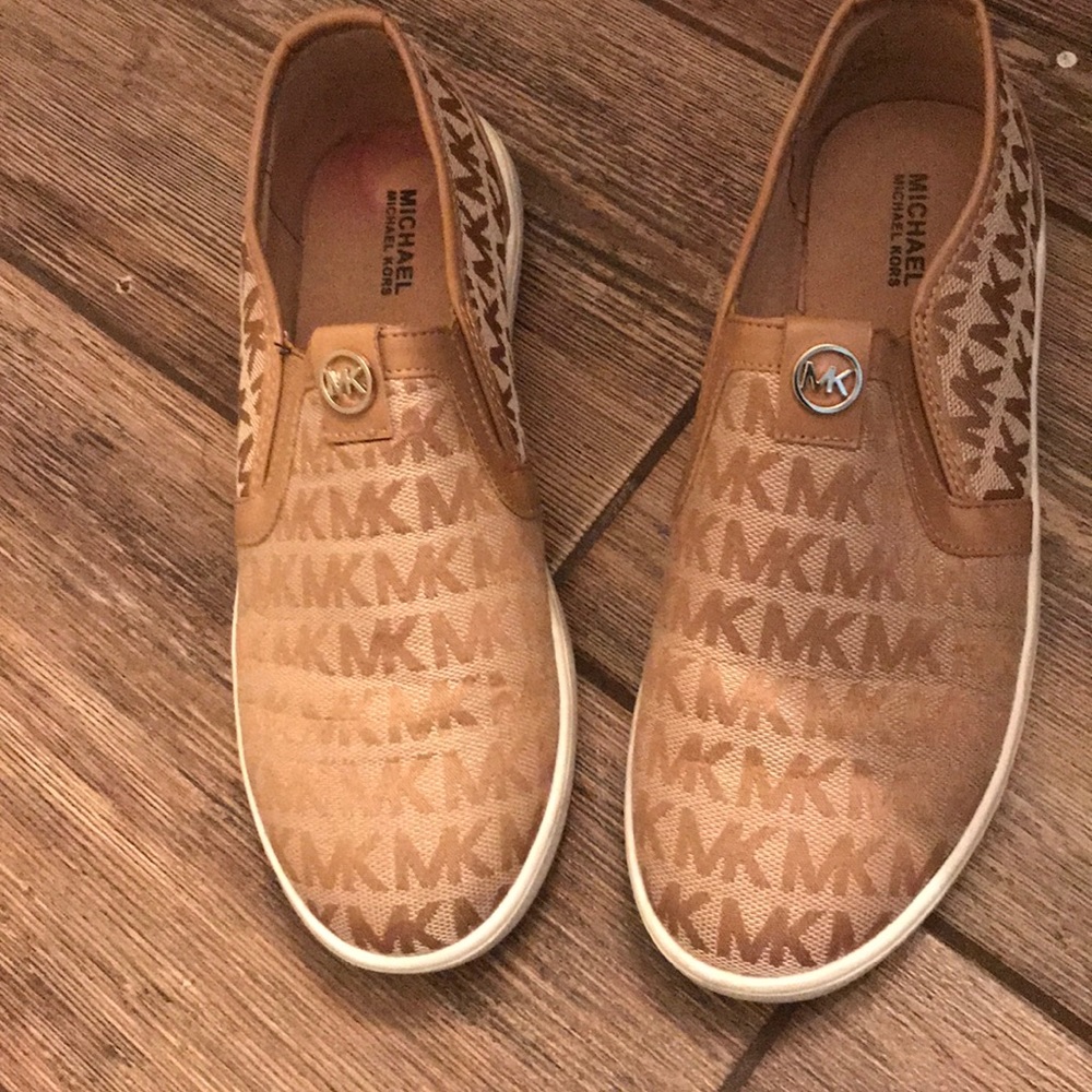 Michael Kors brown slide on shoes